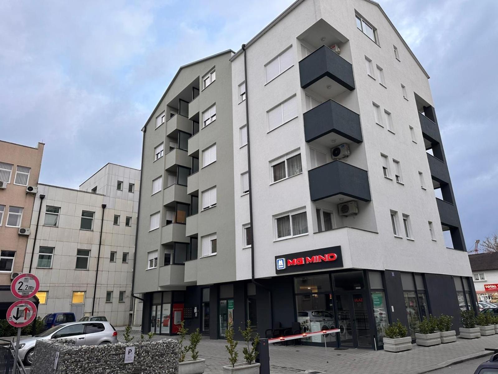 Lux Apartment III برييدور المظهر الخارجي الصورة